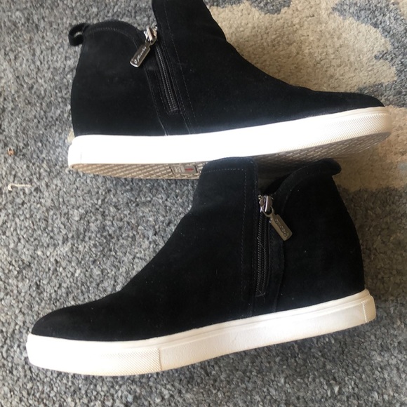 Blondo Waterproof Wedge Sneaker - Picture 9 of 11